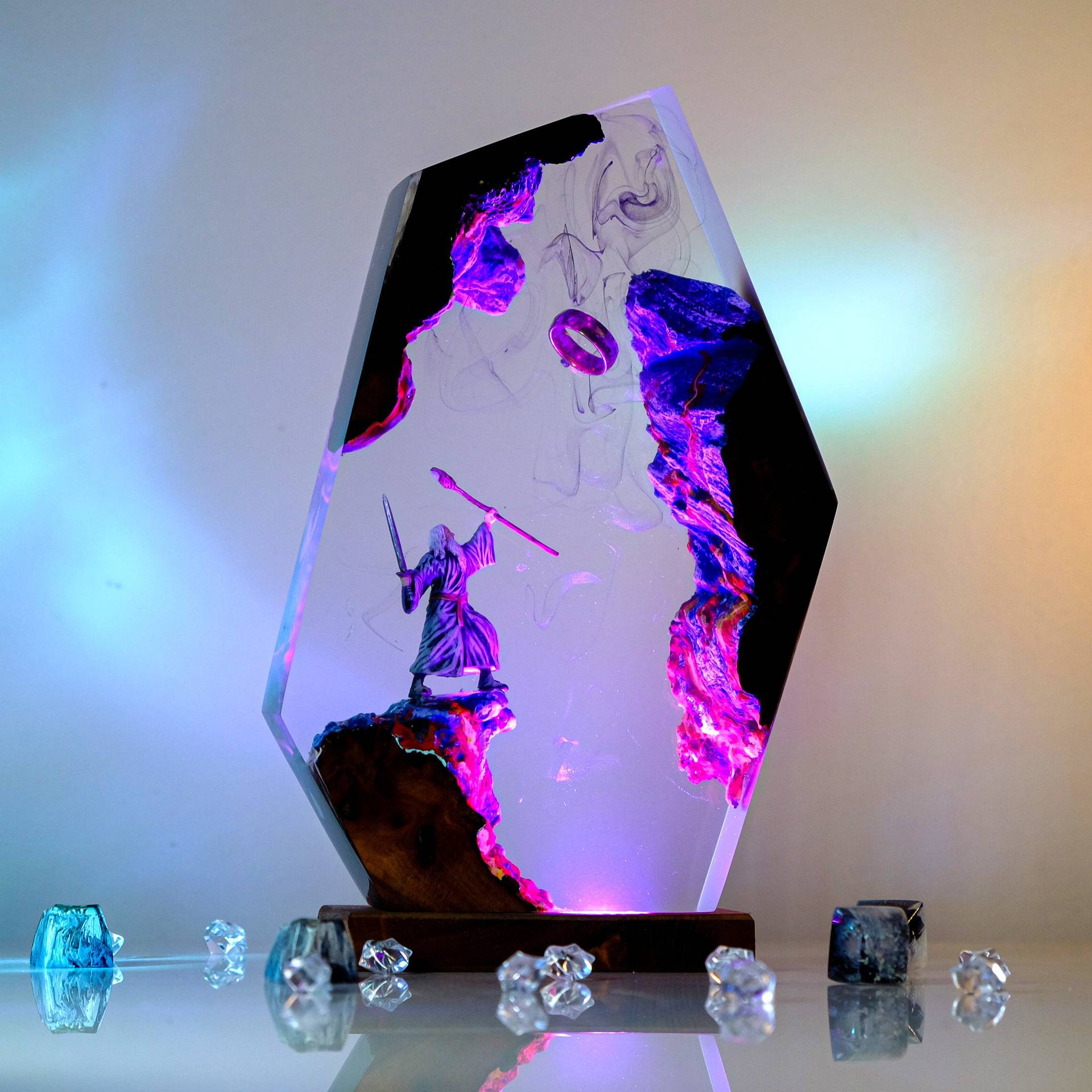 Lámpara de Resina con Figura d - Desk Setup Equipment reseña y precio
